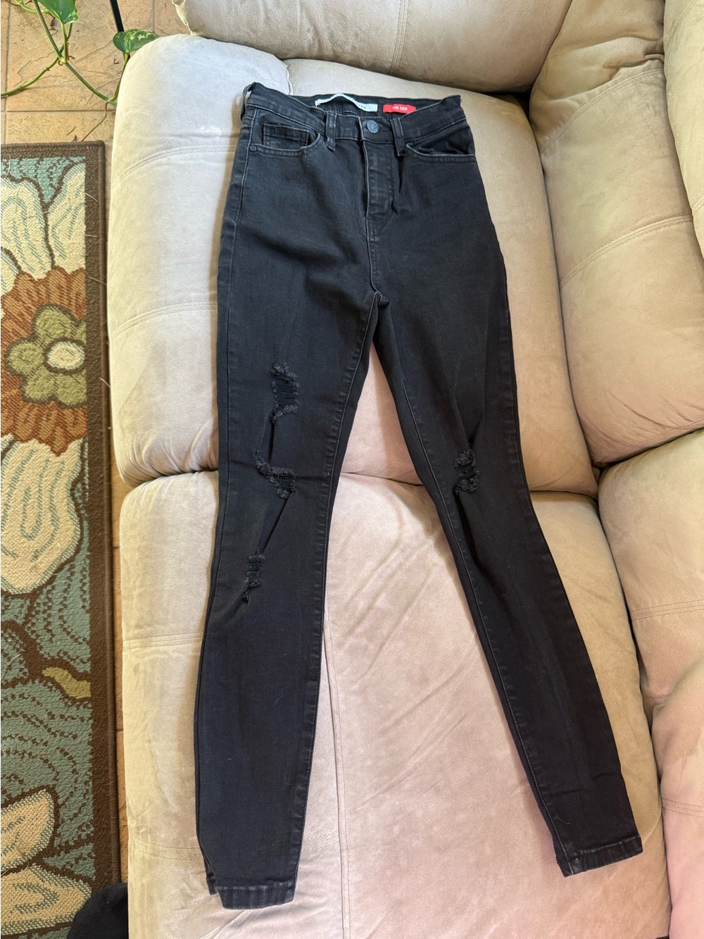 Celebrity Pink Black Skinny Distressed Jeans